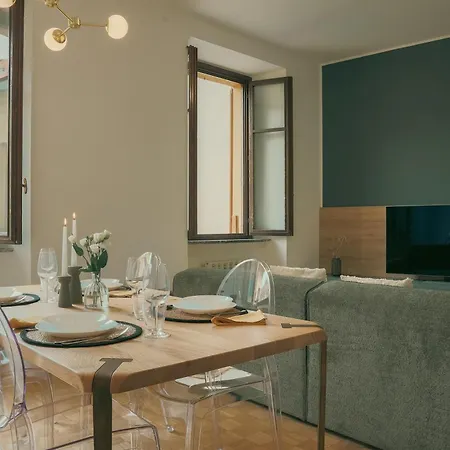 Rafael - By Myhomeincomo Apartman Como