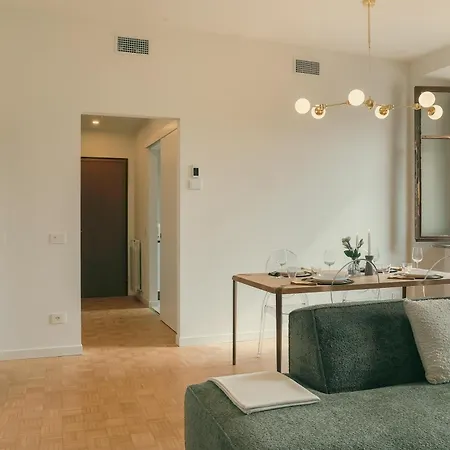 Rafael - By Myhomeincomo Lägenhet *