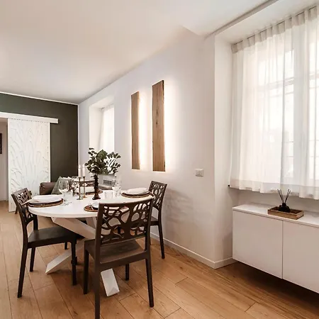 Rafael - By Myhomeincomo * Como