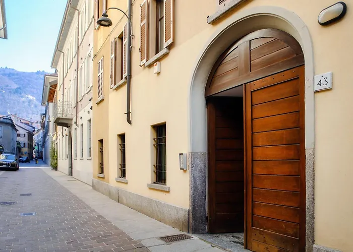 Rafael - By Myhomeincomo Como