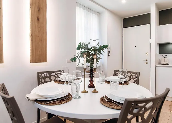 Apartment Rafael - By Myhomeincomo *