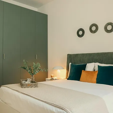 Rafael - By Myhomeincomo