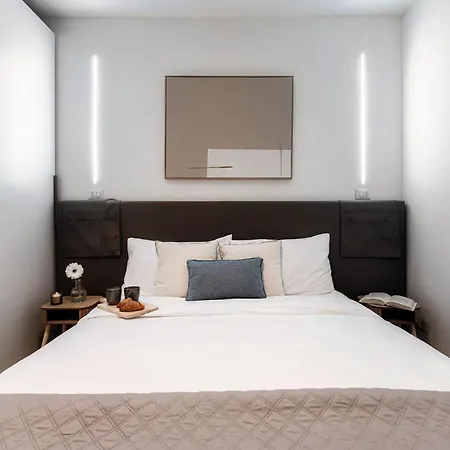 Rafael - By Myhomeincomo * Como